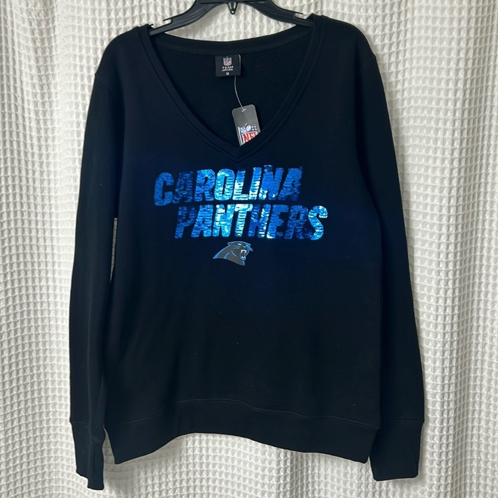 NWT Women's Carolina Panthers Sequin Logo V-Neck Pullover Sweatshirt Cuce Black